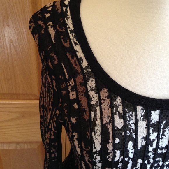 NIC+ZOE - Rib-Knit Twirl Dress - Excellent Cond. - Picture 5 of 8